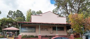 Front view from the road of Town Square Hall located in Kalamunda